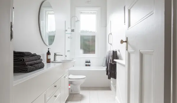 Full bathroom remodel contractor Littleton CO